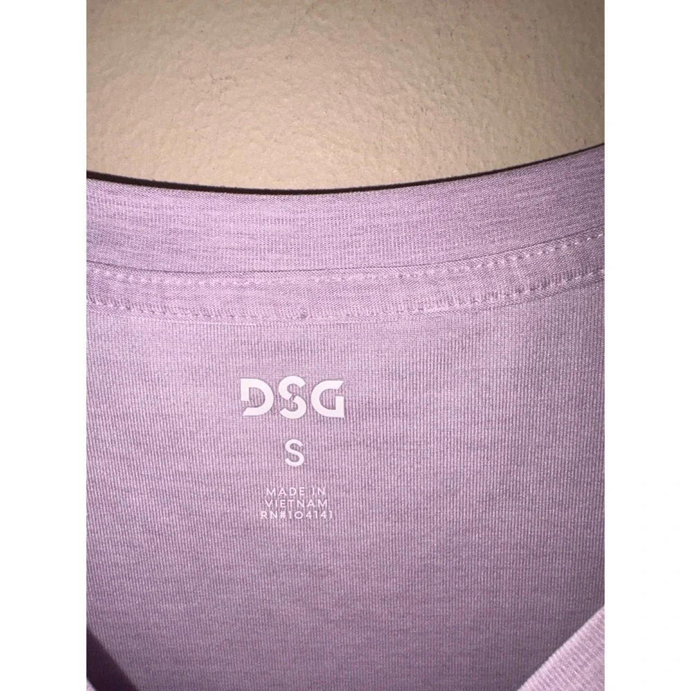 NWOT DSG Womens Purple Long Sleeve‎ Athletic Top Crew Neck Thumbholes Size S